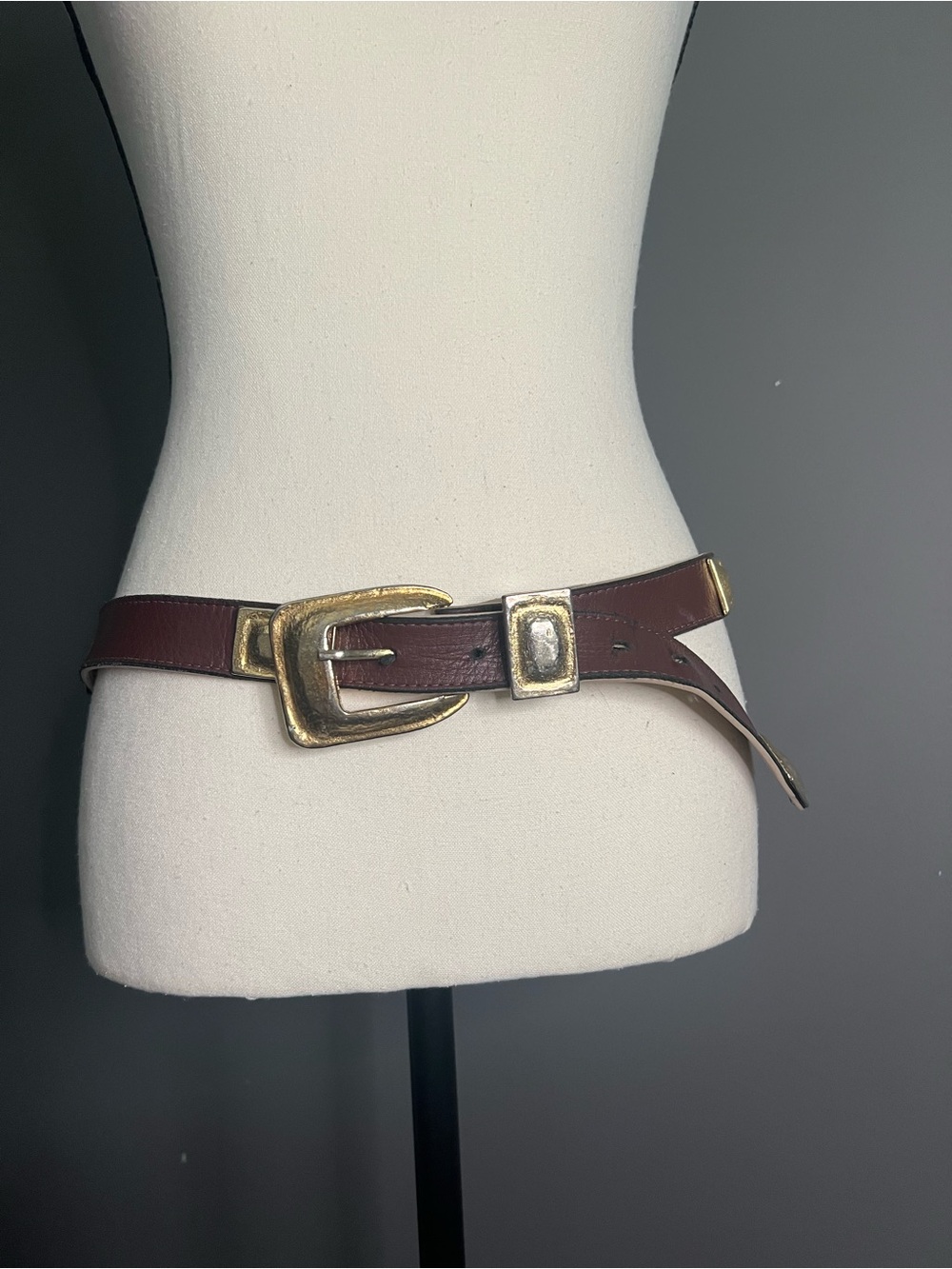 PAULITH 1195 Brown Leather Belt with Gold Hardware and Gold Metal Conchos. EUC